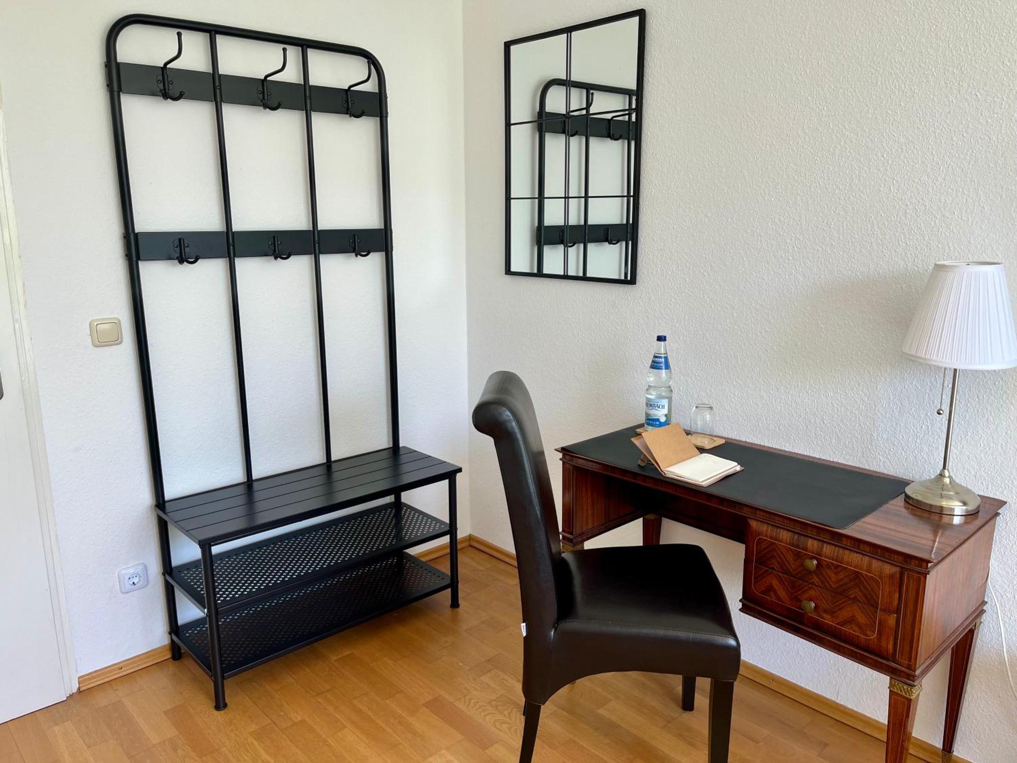 Messewohnenaschheim-business-zimmer Mit Wlan,komfort & Parkplatz Aschheim